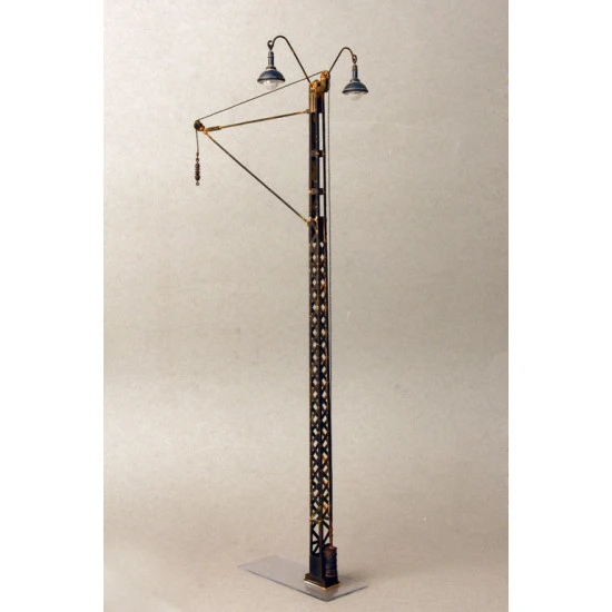 RAILROAD POWER POLES AND LAMPS 1/35 MINIART 35570