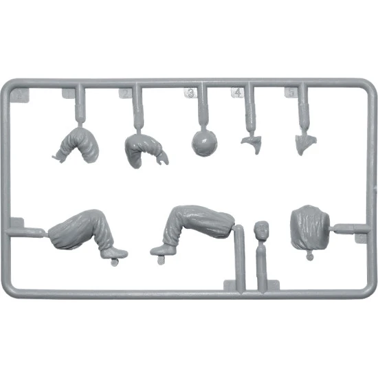 SOVIET ASSAULT INFANTRY (WINTER CAMOUFLAGE CLOAKS) 1/35 MINIART 35226