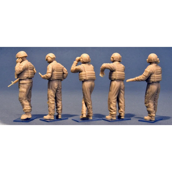 PLASTIC KIT MILITARY MINIATURES SERIES USMC TANK CREW 1/35 MINIART 37008