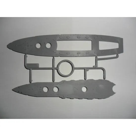 GROÃŸER KURFÃœRST (FULL HULL AND WATERLINE), WWI GERMAN BATTLESHIP 1/700 ICM S015