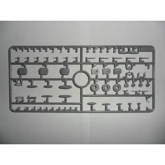 GROÃŸER KURFÃœRST (FULL HULL AND WATERLINE), WWI GERMAN BATTLESHIP 1/700 ICM S015