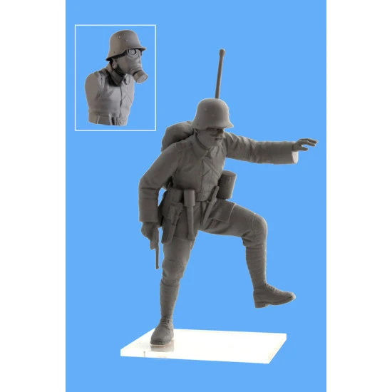 GERMAN INFANTRY IN GAS MASKS (1918) (4 FIGURES) 1/35 ICM 35695