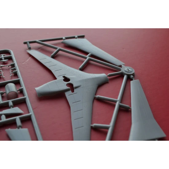 PLASTIC MODEL AIRPLANE KIT CRJ-200 1/144 BIG PLANES KITS 14402