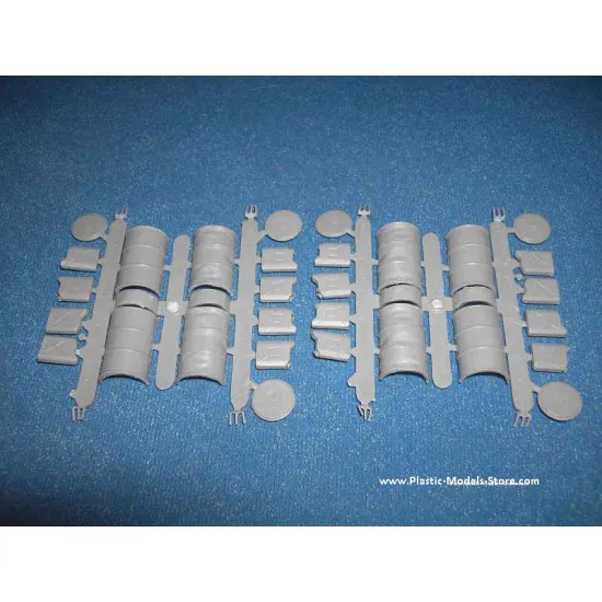Barrels and Canisters 1939-45 WWII 1/35 Eastern Express 35099 Barrels and Canisters 1939-45 WWII 1/35 Eastern Express 35099