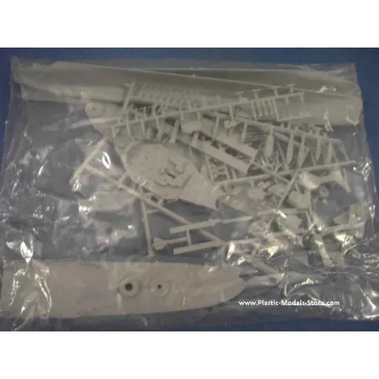 Battleship HMS ROYAL SOVEREIGN 1915 Arkhangelsk 1/500 Eastern Express 40002