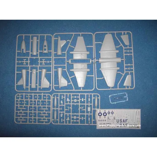 Martin B-57B/C Canberra Iintruder 1/144 Amodel 1432