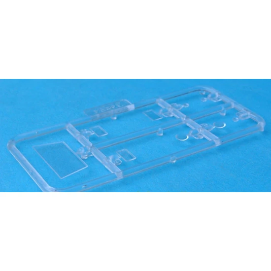 Scale plastic model kit Model T 1917 Ambulance with US Medical Personnel 1/35 ICM 35662