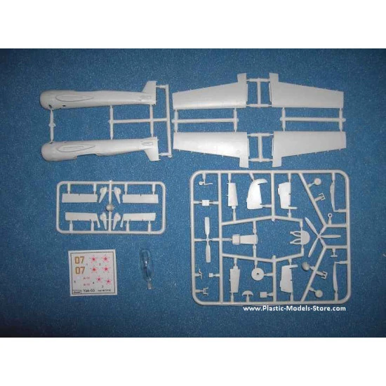 Yak-55 Soviet aerobatic aircraft 1/72 Amodel 72192
