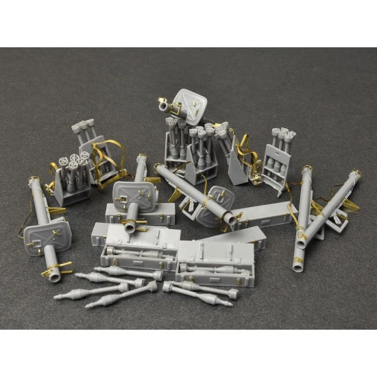 PANZERSCHRECK RPzB.54 OFENROHR RPzB.43 set of German hand-held anti-tank grenade launchers 1/35 MINIART 35263