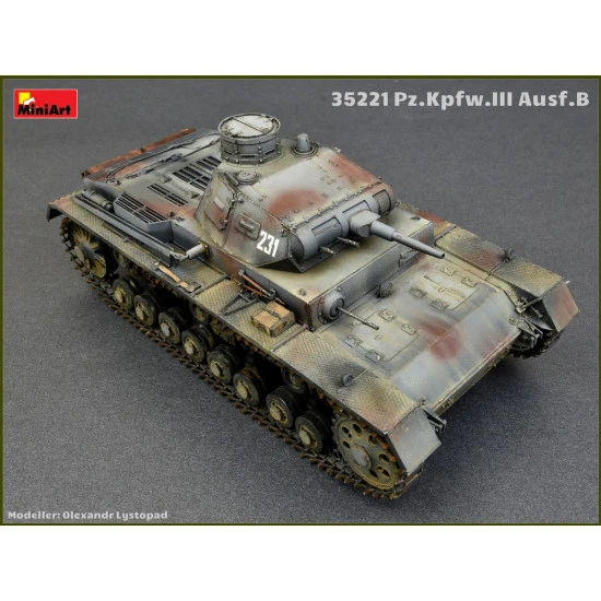 MEDIUM TANK PZ.KPFW.III AUSF.B WITH 5 CREW FIGURES - PLASTIC MODEL SCALE 1/35 MINIART 35221
