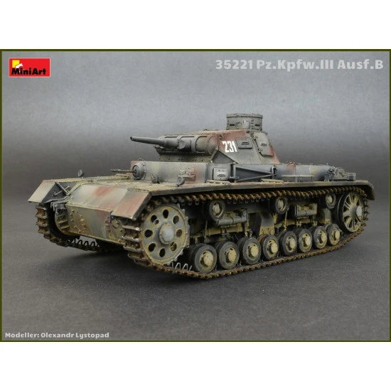 MEDIUM TANK PZ.KPFW.III AUSF.B WITH 5 CREW FIGURES - PLASTIC MODEL SCALE 1/35 MINIART 35221