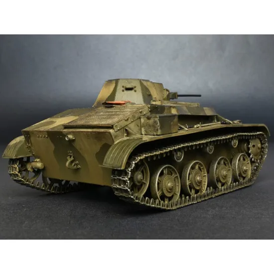 T-60 Plant No. INTERIOR KIT - PLASTIC MODEL SCALE 1/35 MINIART 35219