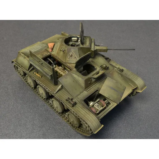 T-60 EARLY SERIES. SOVIET LIGHT TANK INTERIOR KIT - PLASTIC MODEL SCALE 1/35 MINIART 35215 T-60 EARLY SERIES. SOVIET LIGHT TANK INTERIOR KIT - PLASTIC MODEL SCALE 1/35 MINIART 35215