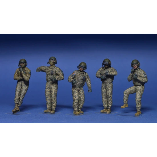 U.S. TANK CREW - PLASTIC MODEL FIGURES KIT SCALE 1/35 MINIART 37005