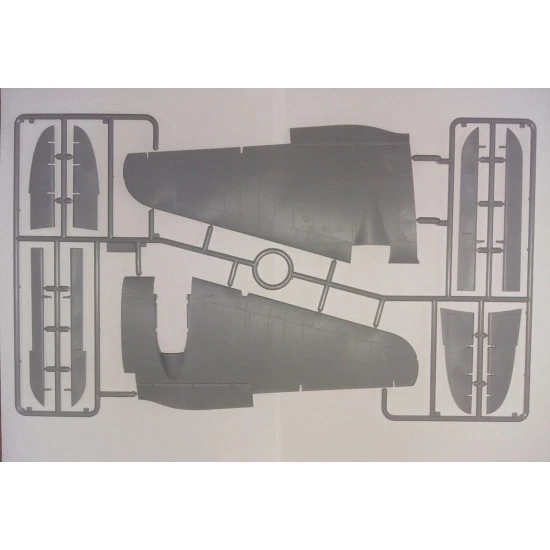 HE 111H-6 WWII GERMAN BOMBER PLASTIC MODEL BUILDING AIRPLANE KIT 1/48 ICM 48262