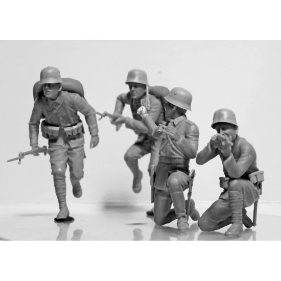 PLASTIC MODEL FIGURES KIT WWI TURKISH INFANTRY 1915-1918 1/35 scale ICM 35700