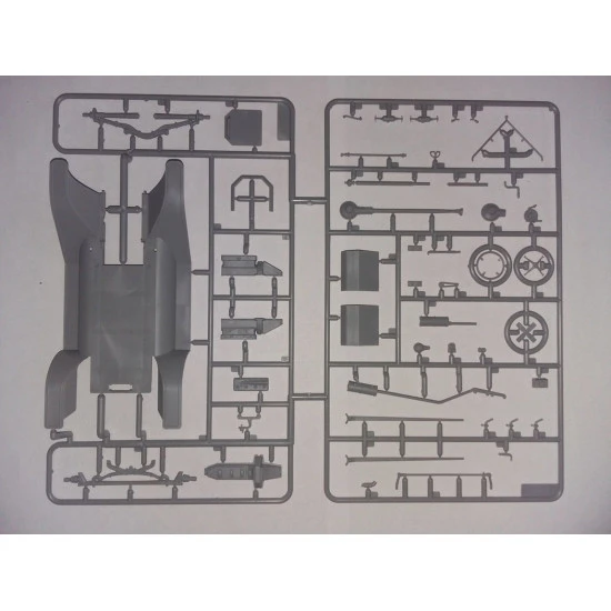 FORD PLASTIC MODEL T 1913 SPEEDSTER AMERICAN SPORT CAR 1/24 SCALE ICM 24015