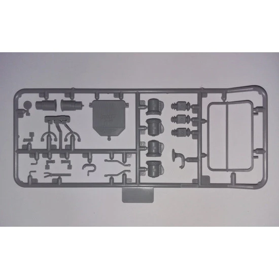 FORD PLASTIC MODEL T 1913 SPEEDSTER AMERICAN SPORT CAR 1/24 SCALE ICM 24015