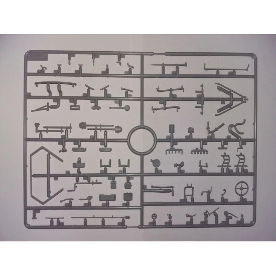 SD.KFZ.251/1 AUSF.A WWII GERMAN ARMOURED PERSONNEL CARRIER SCALE 1/35 ICM 35101
