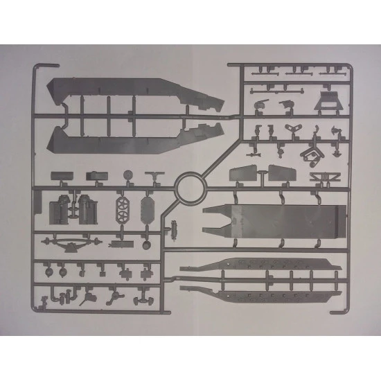 SD.KFZ.251/1 AUSF.A WWII GERMAN ARMOURED PERSONNEL CARRIER SCALE 1/35 ICM 35101