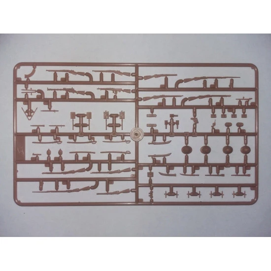 WWI RUSSIAN MAXIM MG 1910 TEAM TWO FIGURES 1/35 ICM 35698