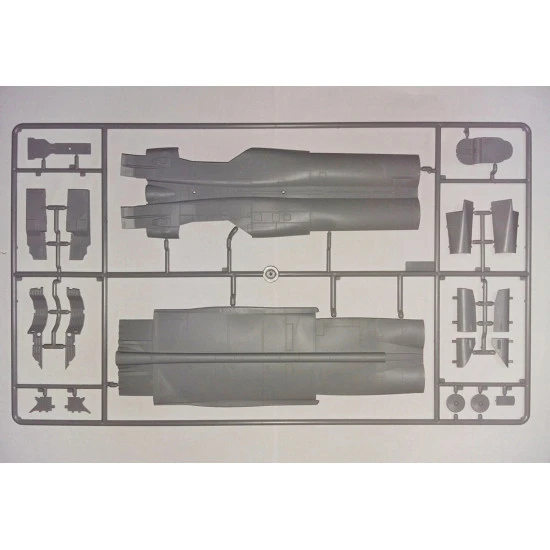 MIG-25 PD SOVIET INTERCEPTOR FIGHTER PLASTIC MODEL KIT SCALE 1/48 ICM 48903