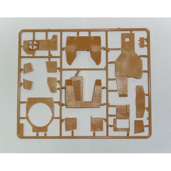P 204 (F) WITH GERMAN ARMOURED VEHICLE CREW PLASTIC MODEL KIT 1/35 ICM 35382