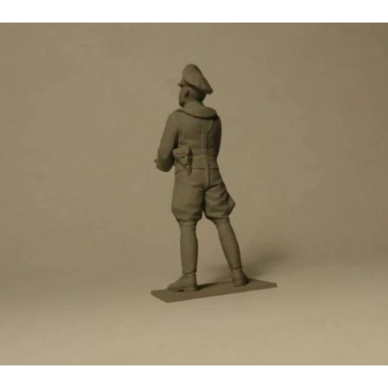 GERMAN LUFTWAFFE PILOTS WWII PLASTIC MODEL FIGURES KIT 1/32 SCALE ICM 32101