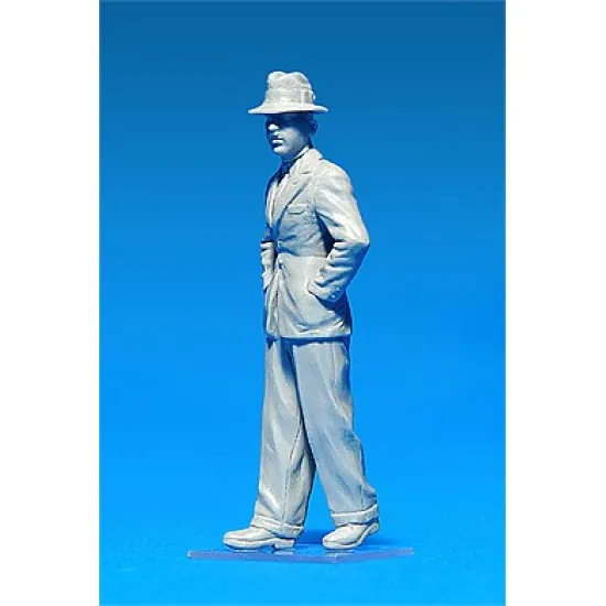 GERMAN CIVILIANS 1930s-1940s - PLASTIC MODEL KIT SCALE 1/35 MINIART 38015