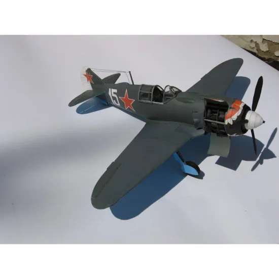 PAPER MODEL KIT MILITARY AVIATION FIGHTER AIRCRAFT LA-5 1/33 OREL 86