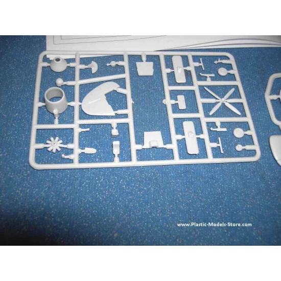 Antonov An-2 'Colt' biplane Type 22 1/144 Amodel 1422