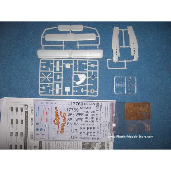Antonov An-2 'Cobra' biplane Type 22 1/144 Amodel 1435