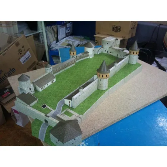 PAPER MODEL KIT ARCHITECTURE OLD CASTLE KAMENETZ-PODOLSK 1/150 OREL 167