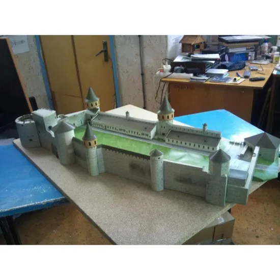 PAPER MODEL KIT ARCHITECTURE OLD CASTLE KAMENETZ-PODOLSK 1/150 OREL 167