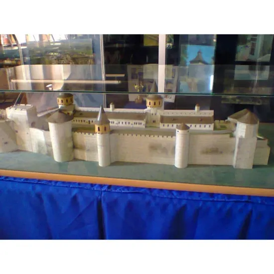 PAPER MODEL KIT ARCHITECTURE OLD CASTLE KAMENETZ-PODOLSK 1/150 OREL 167
