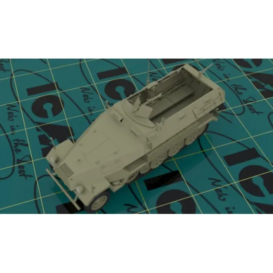 Us Stock Icm 35103 Sd.kfz.251/1 Ausf.a With German Infantry 1/35 Scale Plastic Model Kit