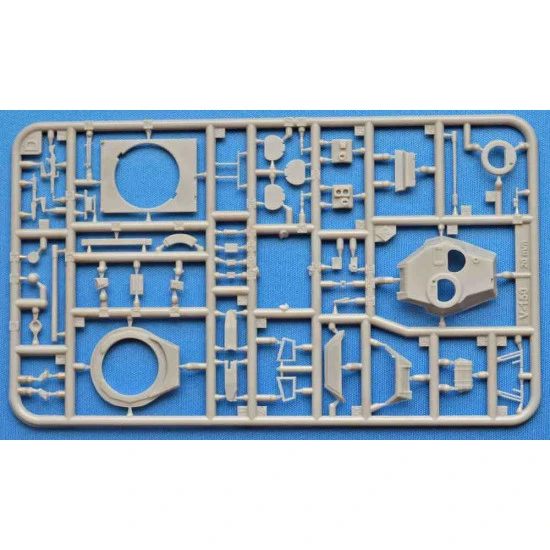 ACE 72430 LAV-150 APC W/20MM AND 90MM GUNS