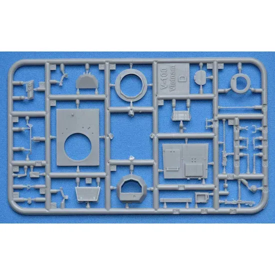 ACE 72431 - COMMANDO ARMORED CAR V-100 XM-706 E1 RECONNAISSANCE PATROL VEHICLE