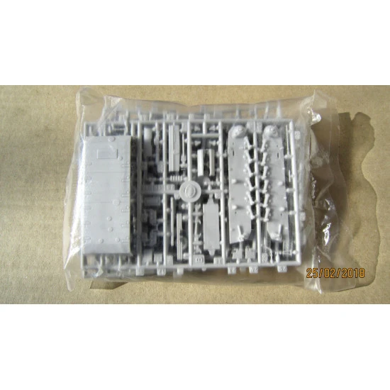 STURMHAUBITZE 42 AUF.G WITH SAUKOPF MANTLE UNIMODELS 288 SCALE 1/72