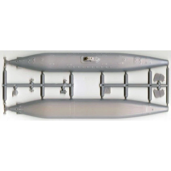 PERAL - FIRST ELECTRIC BATTERY-POWERED SUBMARINE MICRO MIR 144-021 SCALE 1/144