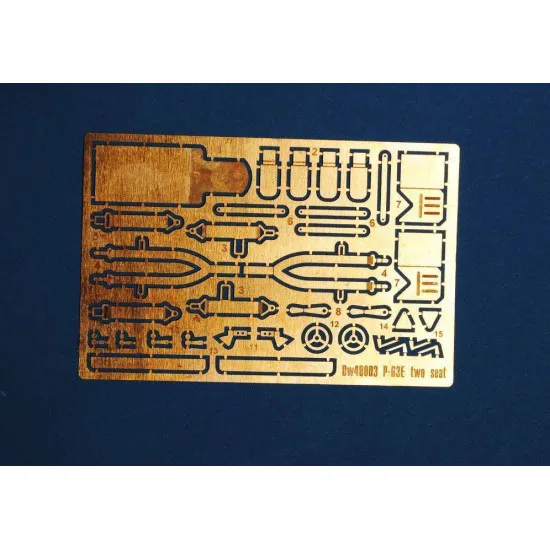 DORA WINGS 48003 BELL TP-63E KINGCOBRA TWO SEAT PLASTIC MODEL KIT 1/48