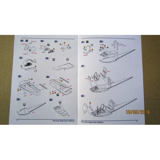 DORA WINGS 72004 PERCIVAL VEGA GULL (MILITARY SERVICE) PLASTIC MODEL KIT 1/72