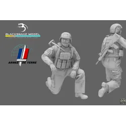 Black Snake Fr-05 1/35 French Soldier Artilleryman Resin Figure Kit