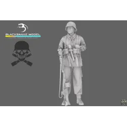 Black Snake Waffen-14 1/35 German Waffen Soldier Resin Figure Kit
