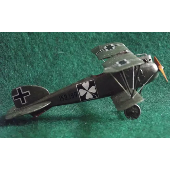 Roden 034 1/72 Albatros D.iii Oeffag S153 Wwi Scale Plastic Model Airplane