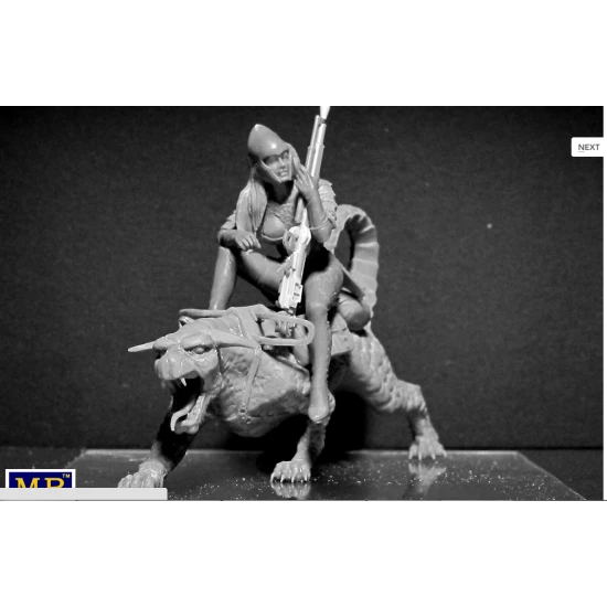 WORLD OF FANTASY PLASTIC MODEL KIT 1/24 MASTER BOX 24008