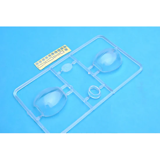 FIRST COMBAT SUBMARINE TURTLE 1/35