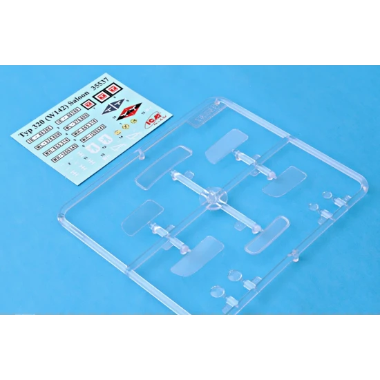 GERMAN STAFF CAR TYP 320 (W142) SEDAN, II WW 1/35 ICM 35537