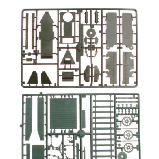 RAILWAY PLATFORM WITH BT-5 TANK 1/72 UMMT 643