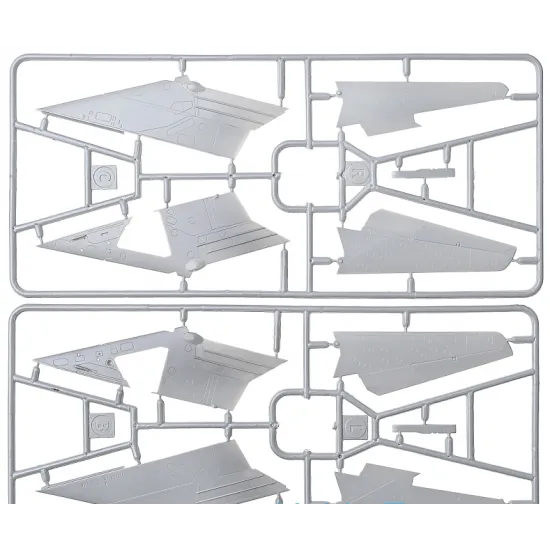 SUKHOI SU-17 FIGHTER-BOMBER 1/72 MODELSVIT 72018